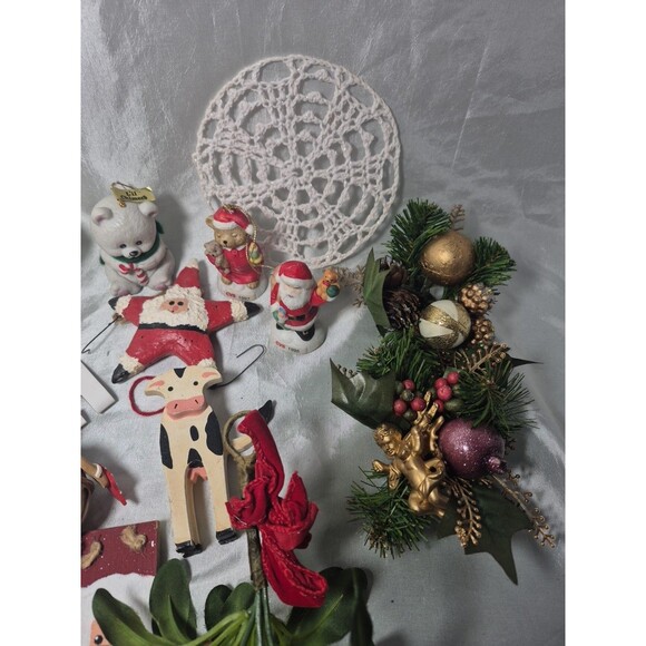Vintage 16-pc Christmas Lot Assortment Ornaments, Faux Greenery, Mistletoe - Picture 5 of 11